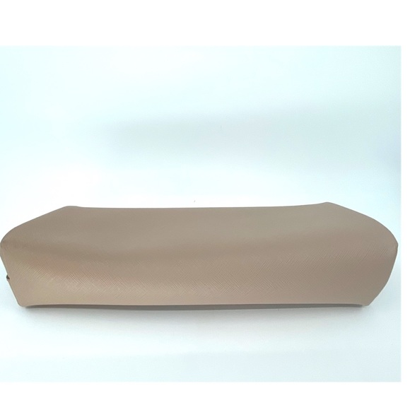 Prada Saffino Clutch in Cammel - Picture 5 of 8